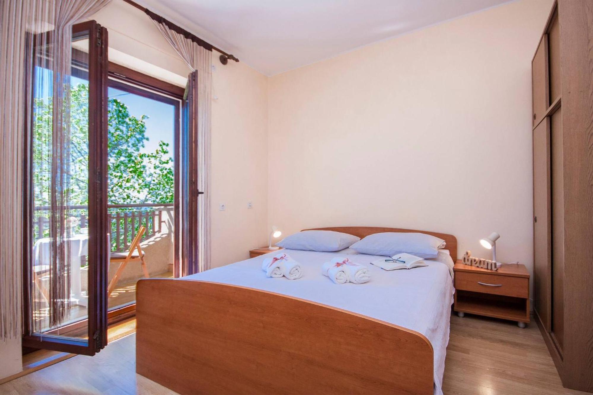 Family Apartments & Rooms Mikelin พรีมอชเตน ภายนอก รูปภาพ