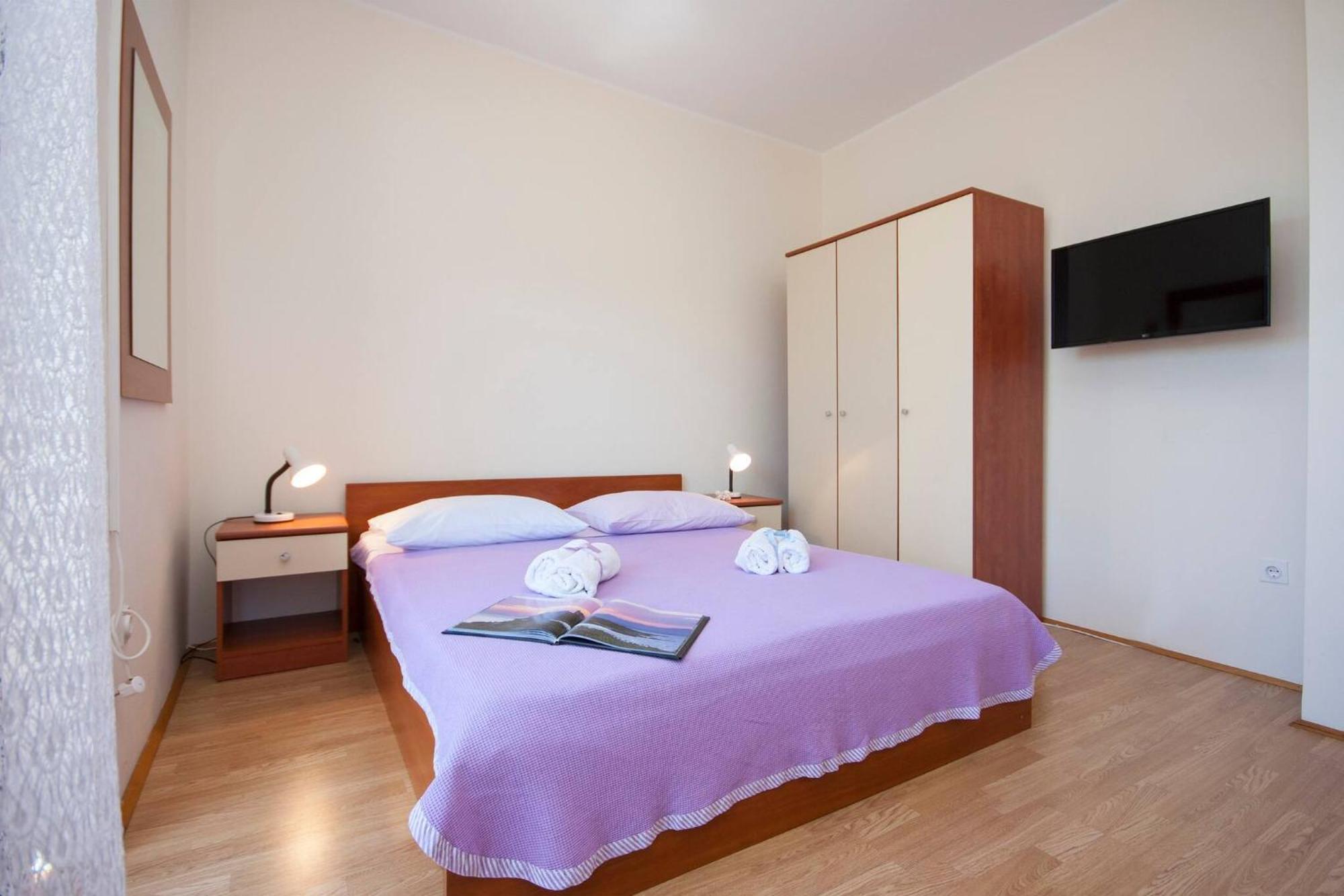 Family Apartments & Rooms Mikelin พรีมอชเตน ภายนอก รูปภาพ