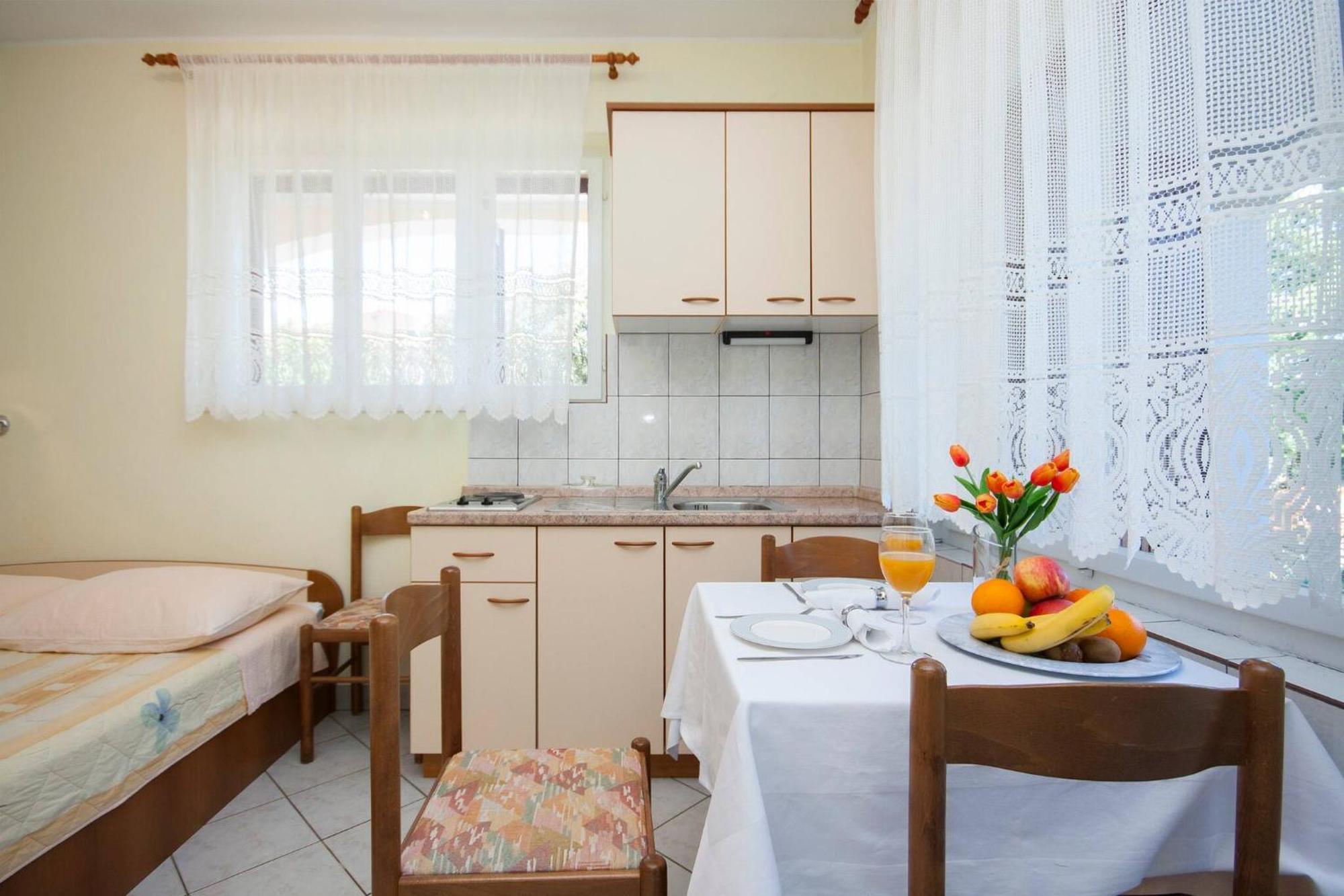 Family Apartments & Rooms Mikelin พรีมอชเตน ภายนอก รูปภาพ
